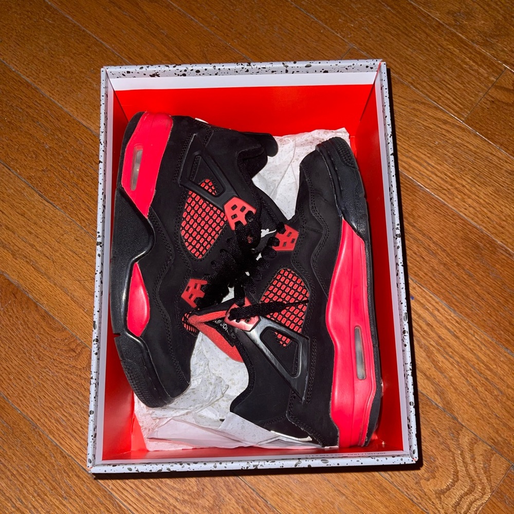 Air Jordan’s 4 Red Thunder